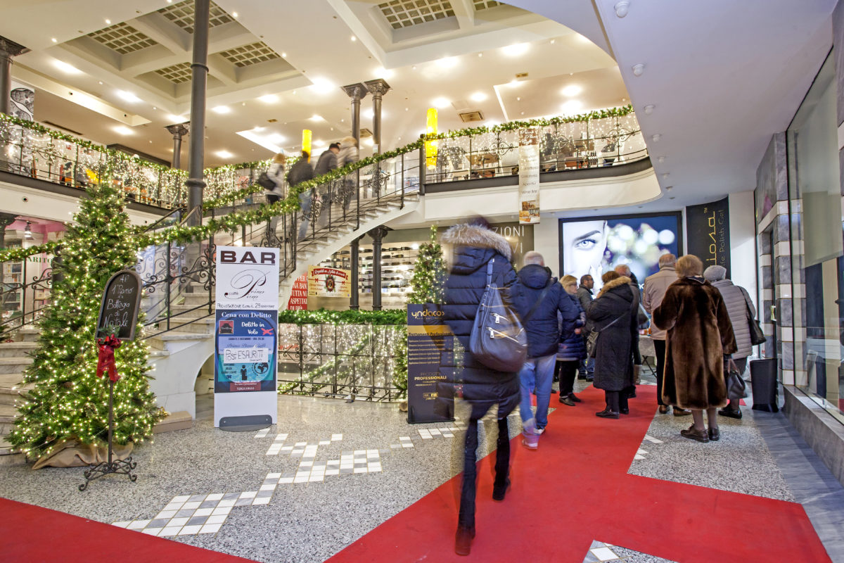 Nuova Apertura In Galleria Mazzoleni